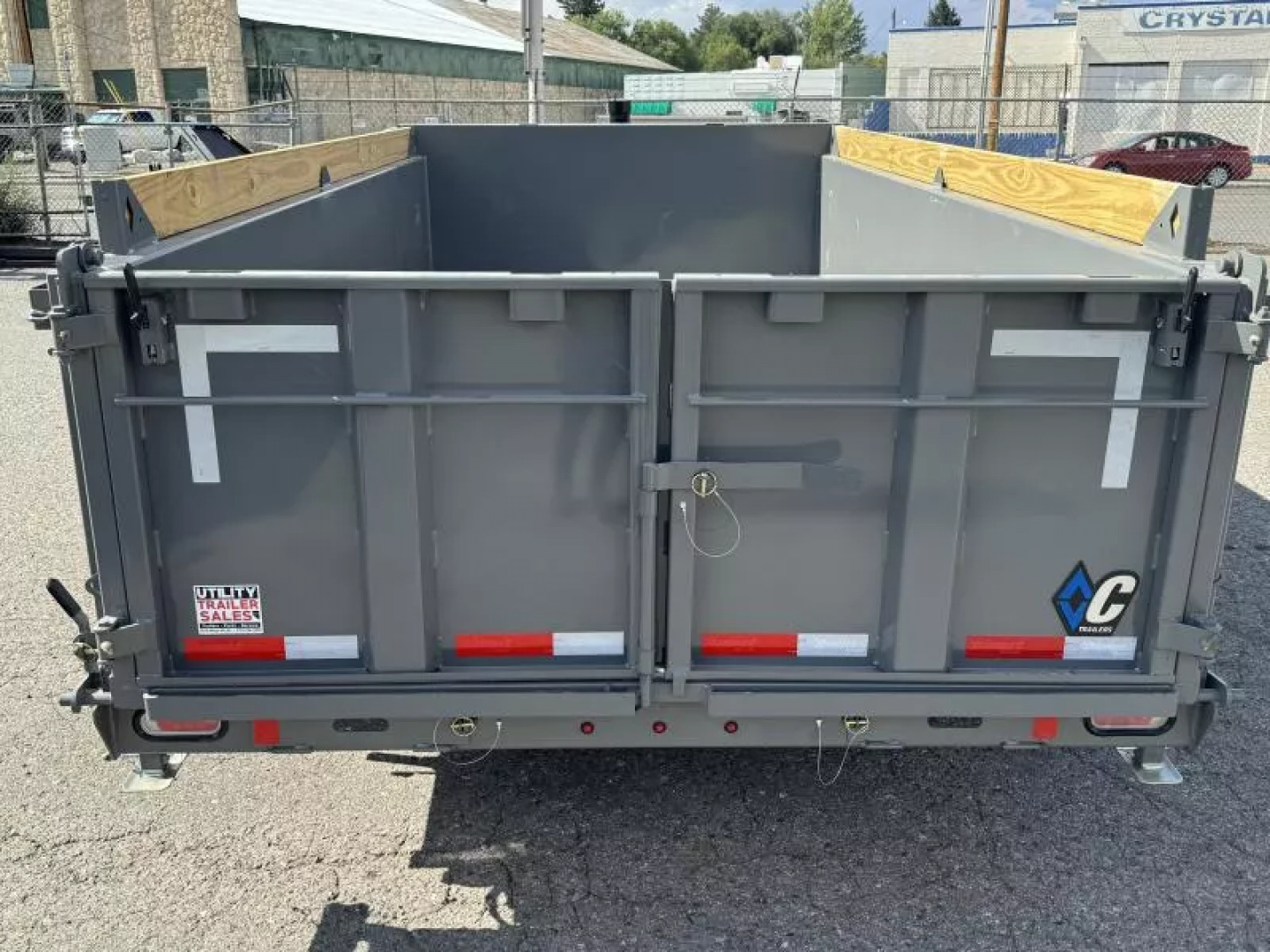 New 2026 Diamond C LPT 14' 32" Sides, 7 ga. Pacesetter Edition - 18K Telescopic Dump Trailer