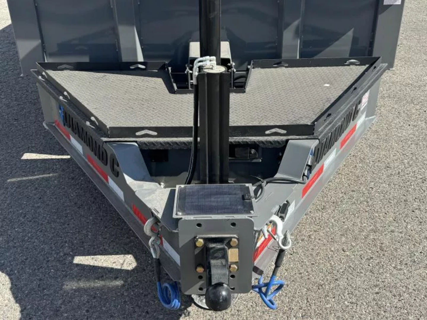 New 2026 Diamond C LPT 14' 32" Sides, 7 ga. Pacesetter Edition - 18K Telescopic Dump Trailer