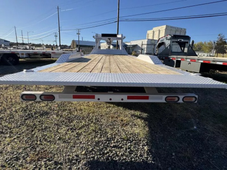 New 2026 Diamond C HXD-GN 24' - 23K Equipment Gooseneck Tilt Trailer