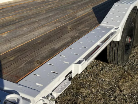 New 2026 Diamond C HXD-GN 24' - 23K Equipment Gooseneck Tilt Trailer