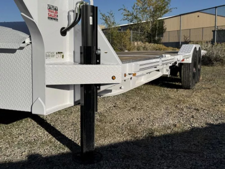 New 2026 Diamond C HXD-GN 24' - 23K Equipment Gooseneck Tilt Trailer