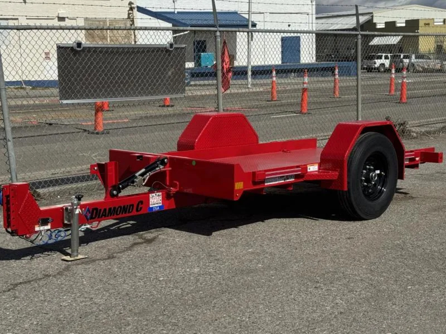 New 2026 Diamond C DSA 59"x10' - 7K Scissor Lift Tilt Trailer