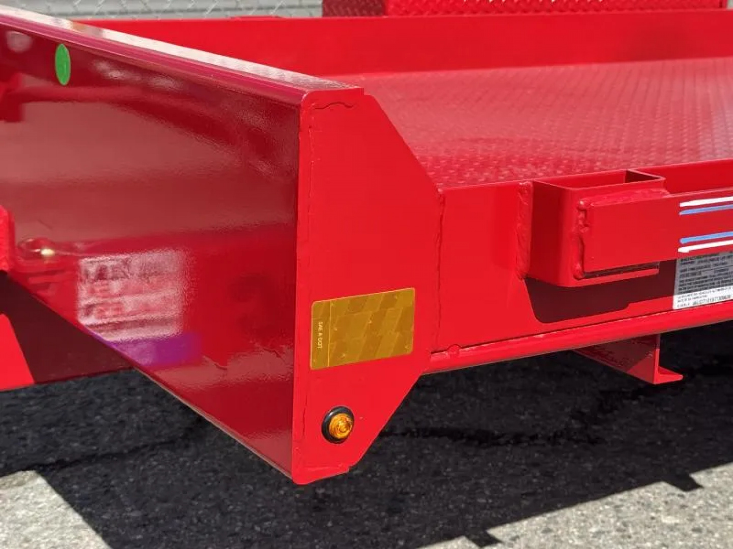 New 2026 Diamond C DSA 59"x10' - 7K Scissor Lift Tilt Trailer