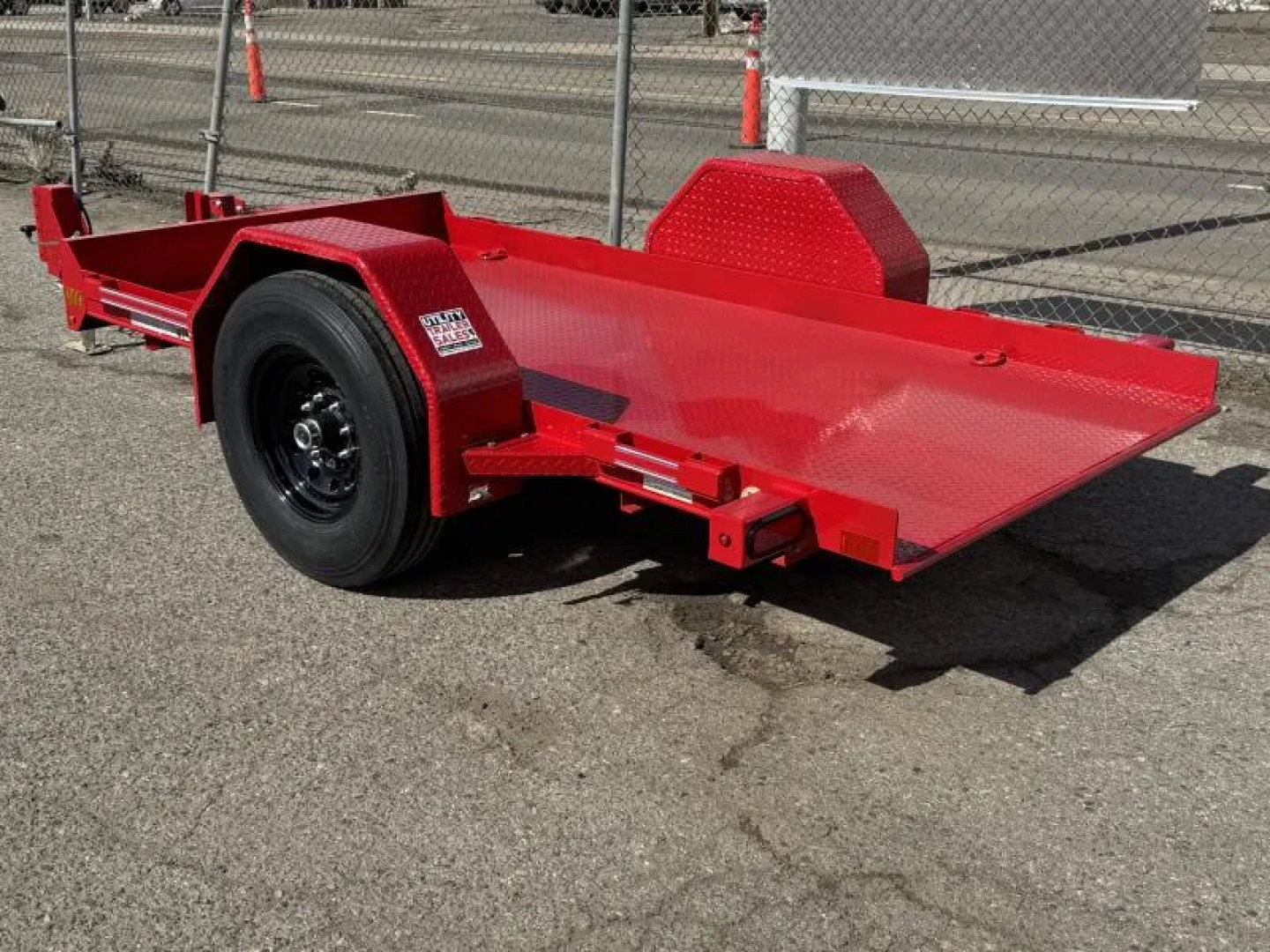 New 2026 Diamond C DSA 59"x10' - 7K Scissor Lift Tilt Trailer