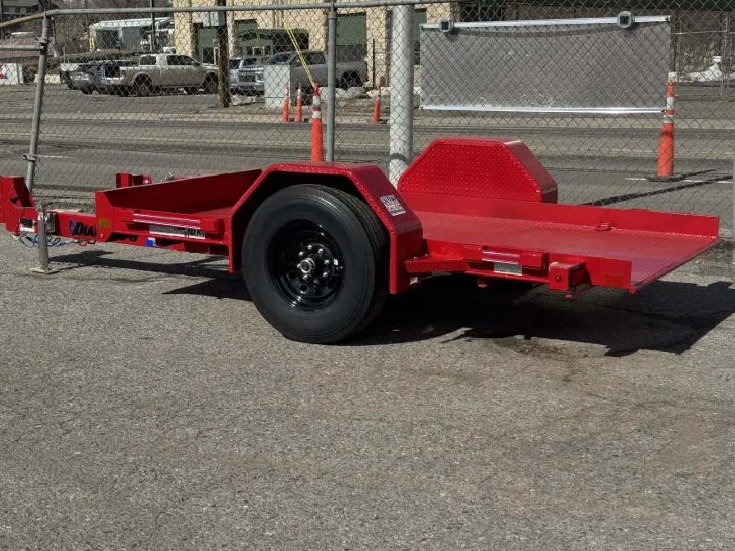 New 2026 Diamond C DSA 59"x10' - 7K Scissor Lift Tilt Trailer