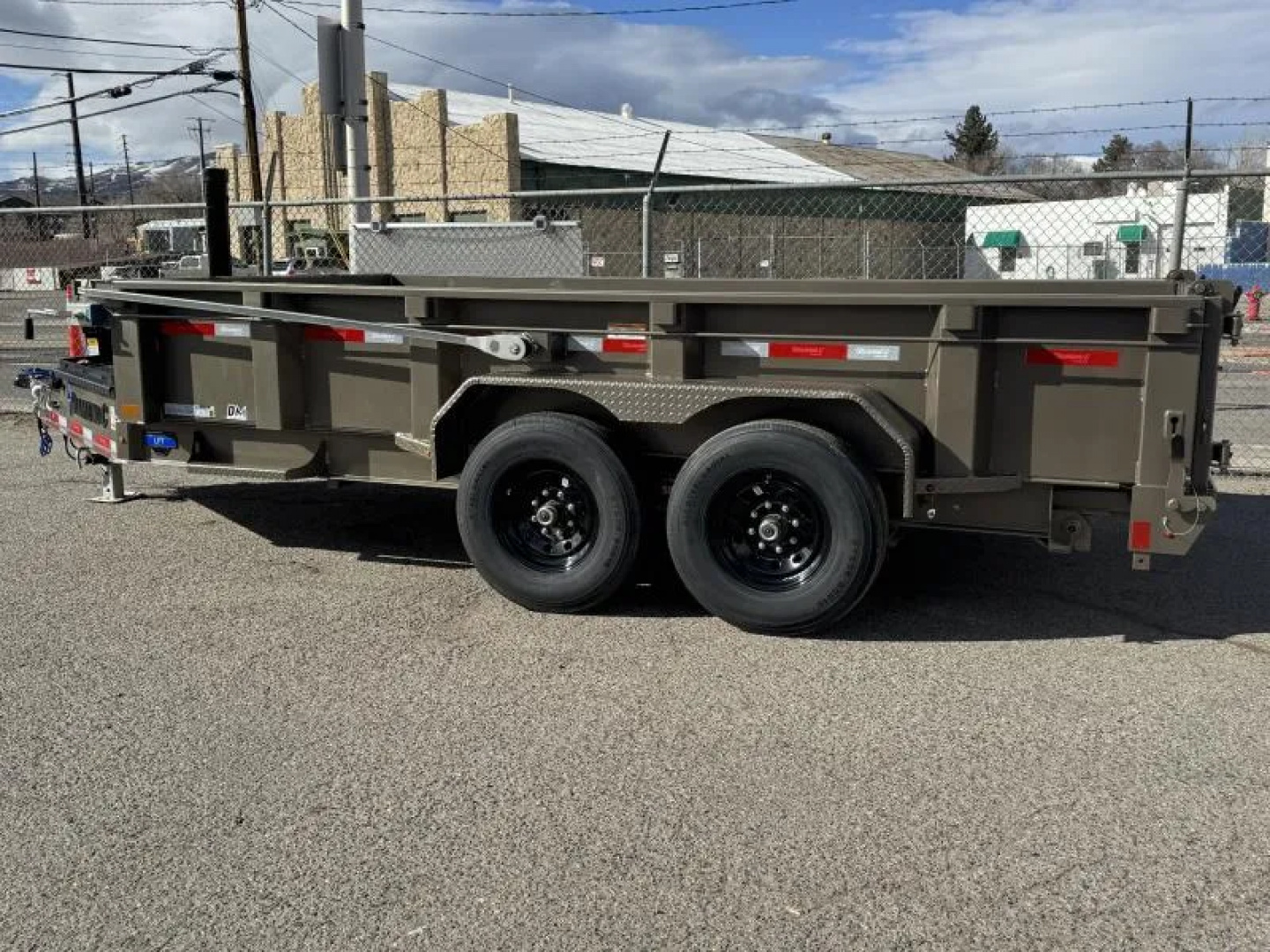 New 2026 Diamond C LPT 14' - 15.5K Telescopic Dump Trailer
