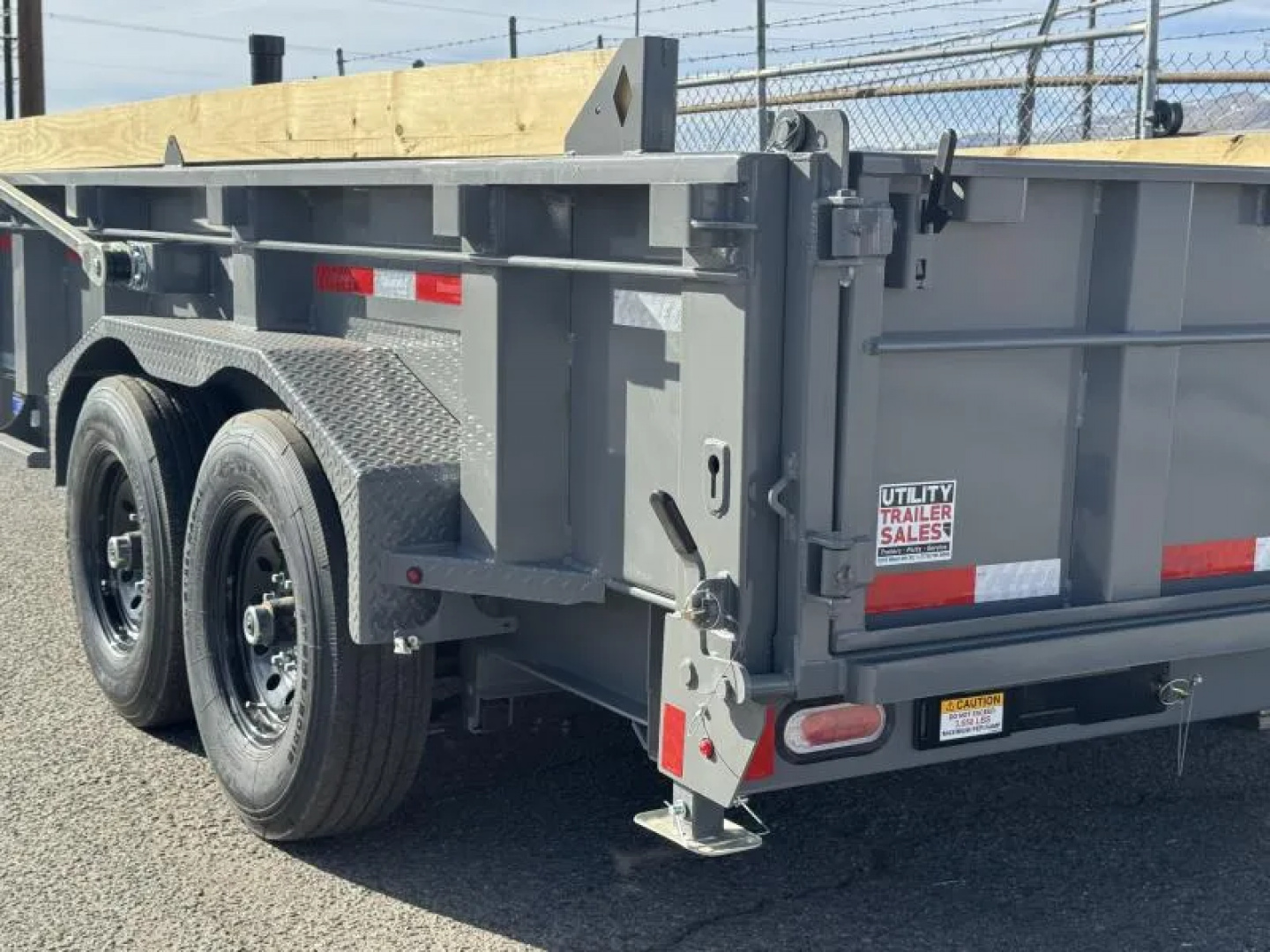 New 2026 Diamond C LPT 14' 7 GA. - 15.5K Telescopic Dump Trailer