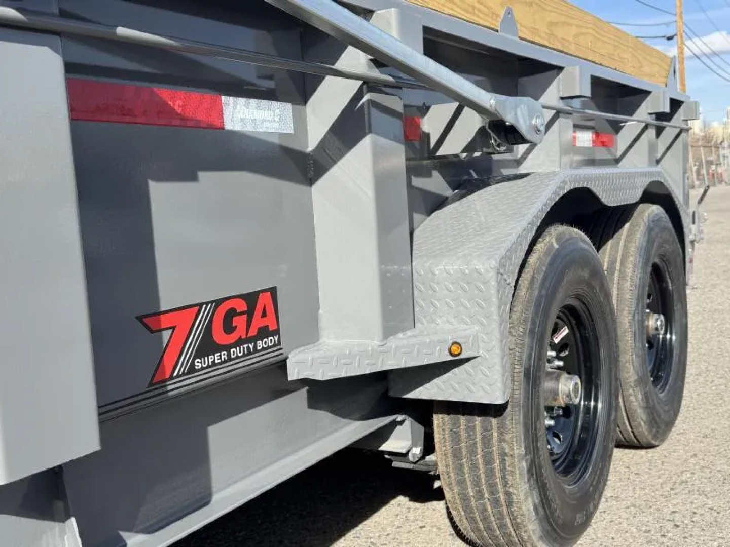 New 2026 Diamond C LPT 14' 7 GA. - 15.5K Telescopic Dump Trailer