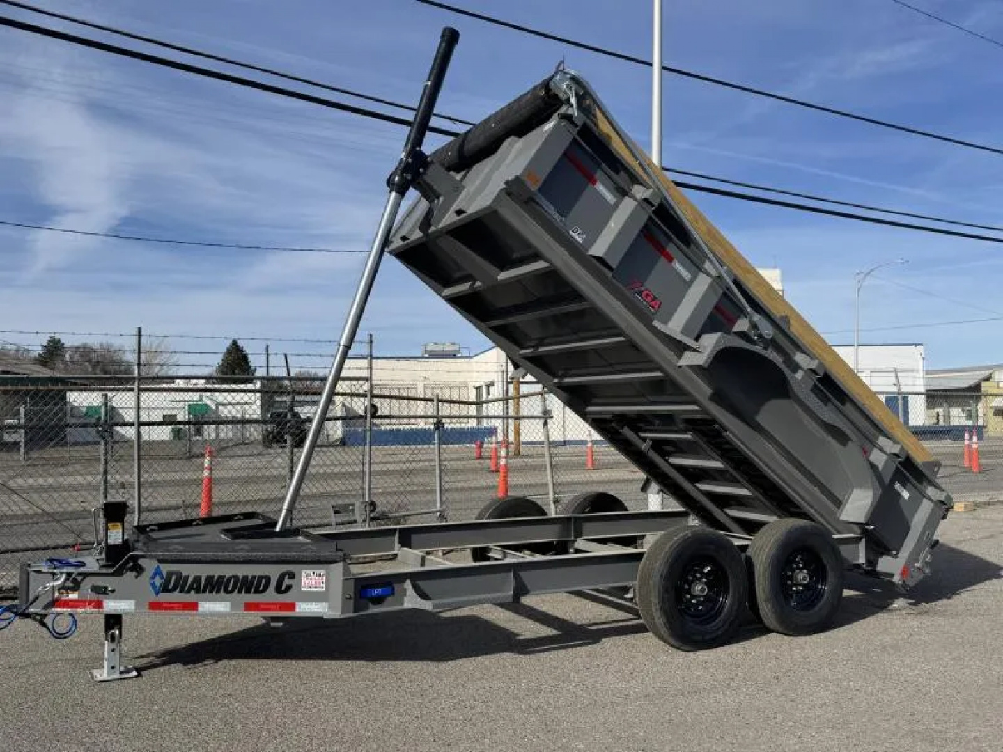 New 2026 Diamond C LPT 14' 7 GA. - 15.5K Telescopic Dump Trailer