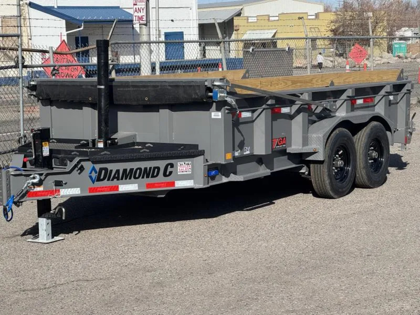 New 2026 Diamond C LPT 14' 7 GA. - 15.5K Telescopic Dump Trailer