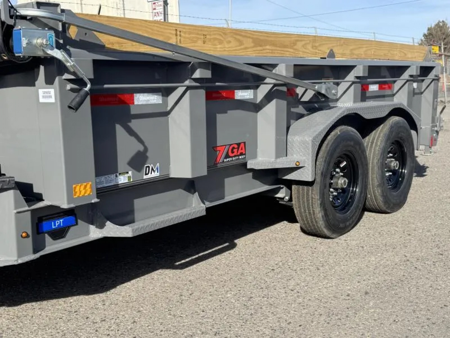 New 2026 Diamond C LPT 14' 7 GA. - 15.5K Telescopic Dump Trailer