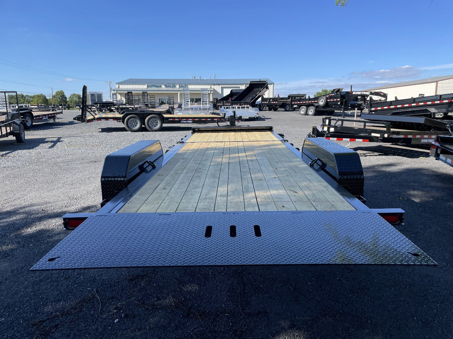 New 2025 Sure-Trac 16+6 Pro Series Tilt Equipment Trailer