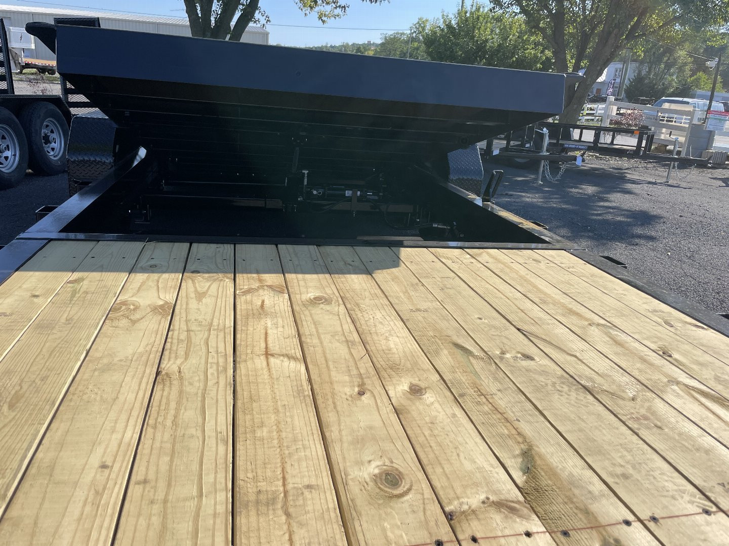 New 2025 Sure-Trac 16+6 Pro Series Tilt Equipment Trailer