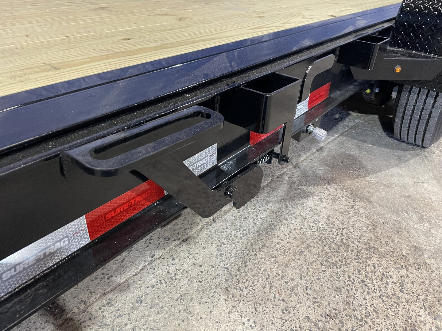 New 2024 SURE-TRAC 7X18+4 Pro Series Tilt Equipment Trailer
