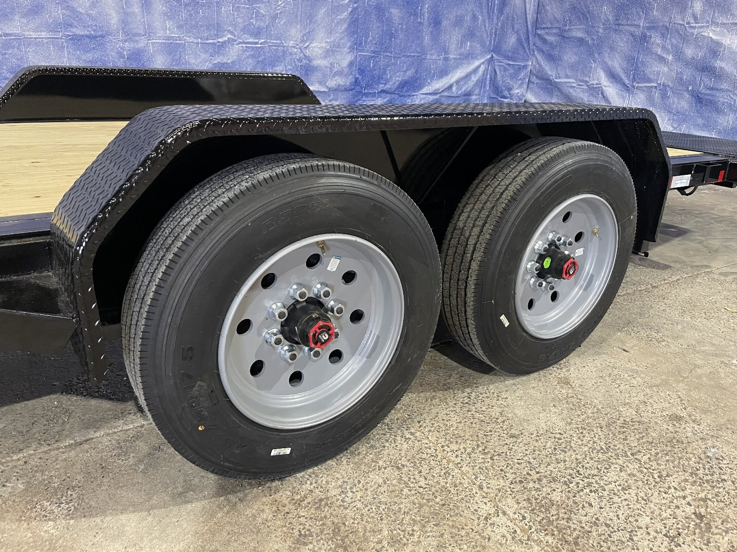 New 2024 SURE-TRAC 7X18+4 Pro Series Tilt Equipment Trailer