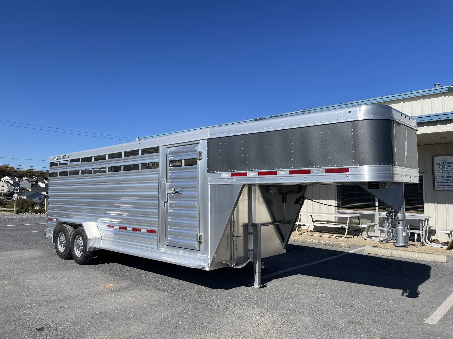 New Featherlite Trailers 8117-6'7"X20' Stock Trailer
