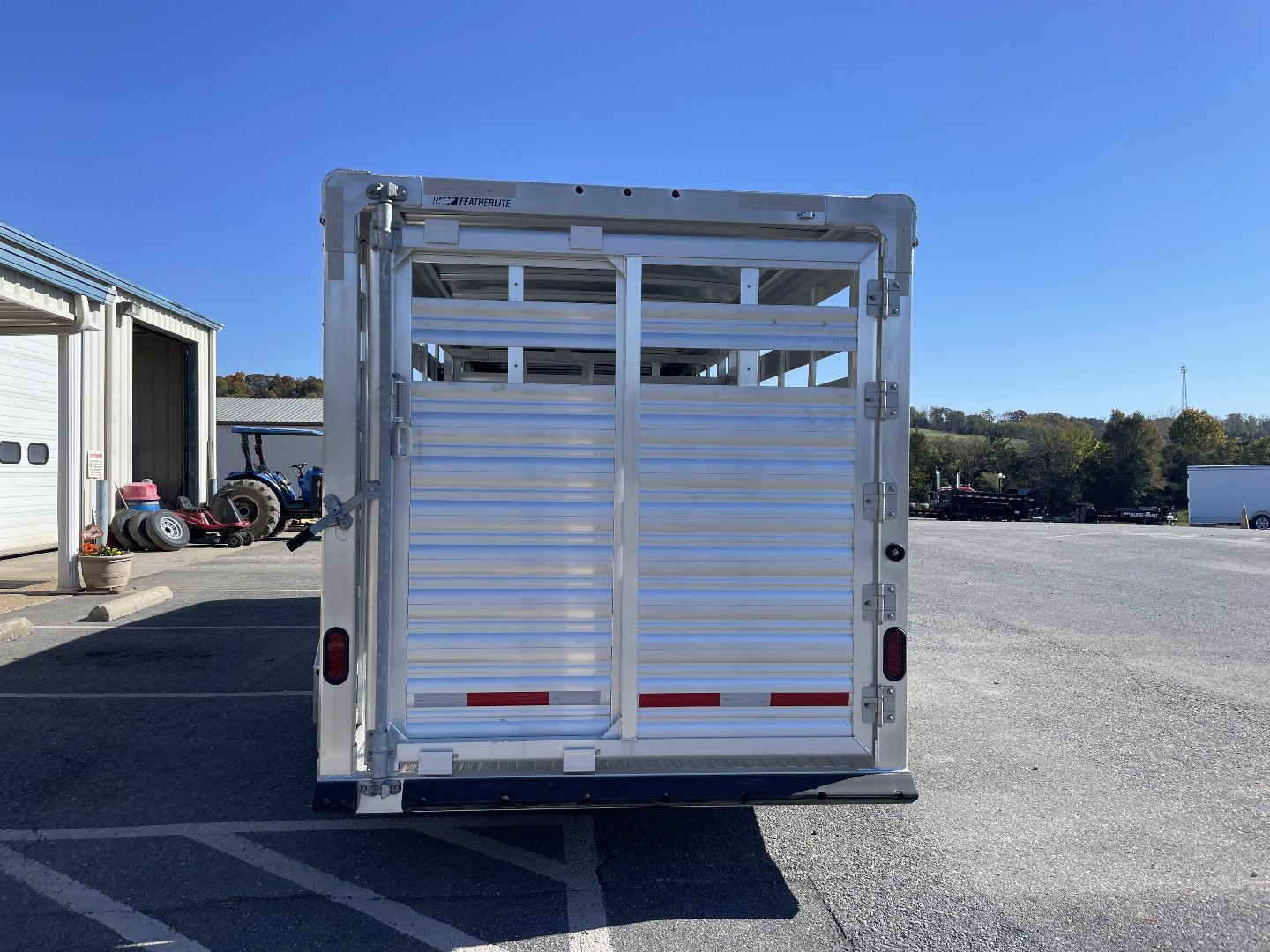 New Featherlite Trailers 8117-6'7"X20' Stock Trailer