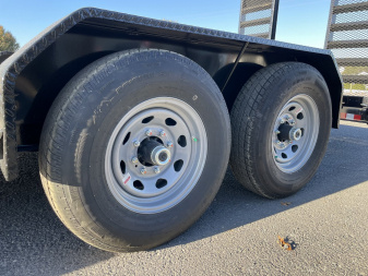 New 2025 Sure-Trac 82"x15+3 Pro Series Equipment Trailer