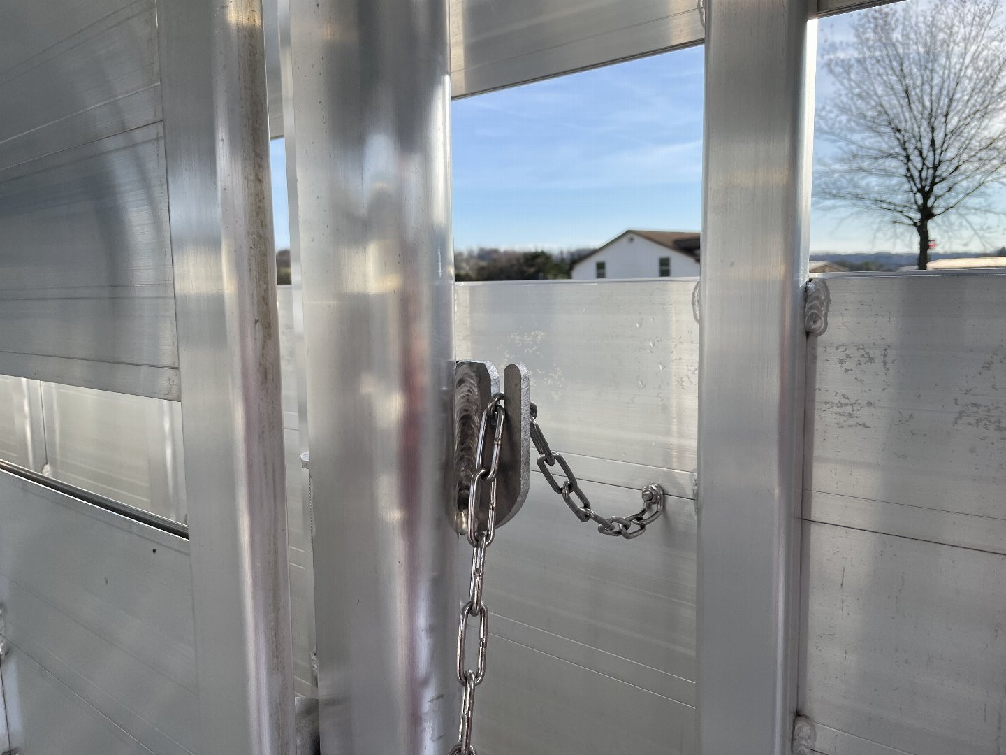 New 2025 Featherlite 8127- 7'6"x24'x6'6" Livestock Trailer