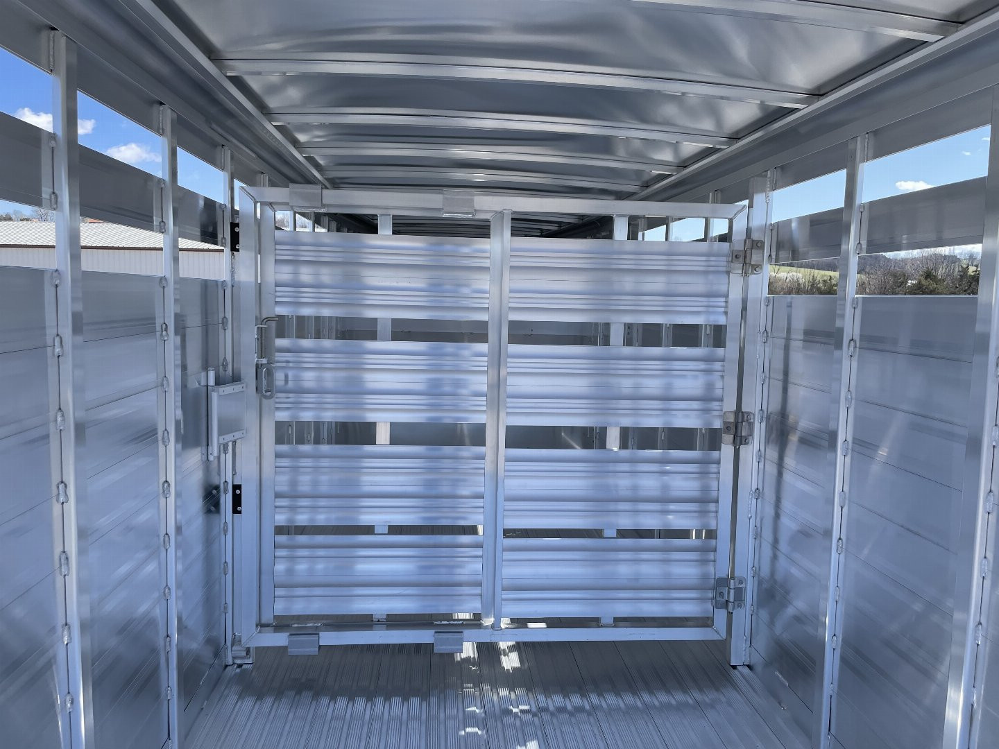 New FEATHERLITE 8117-6720 Stock Trailer
