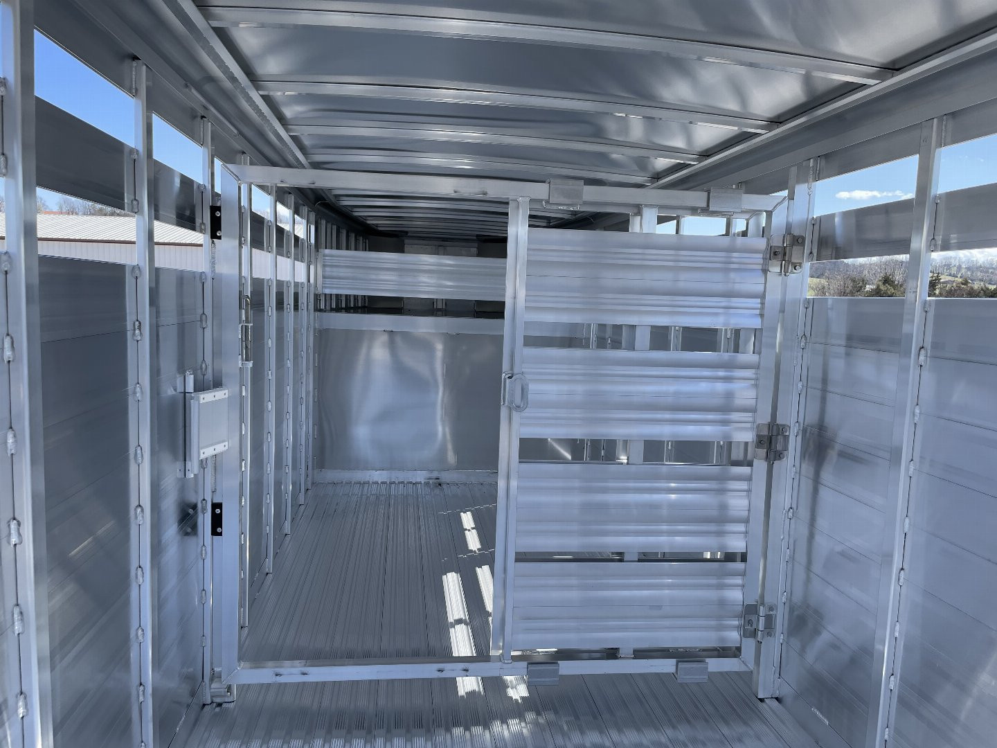 New FEATHERLITE 8117-6720 Stock Trailer