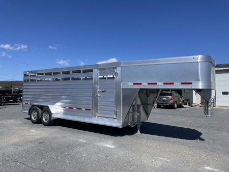 New FEATHERLITE 8117-6720 Stock Trailer