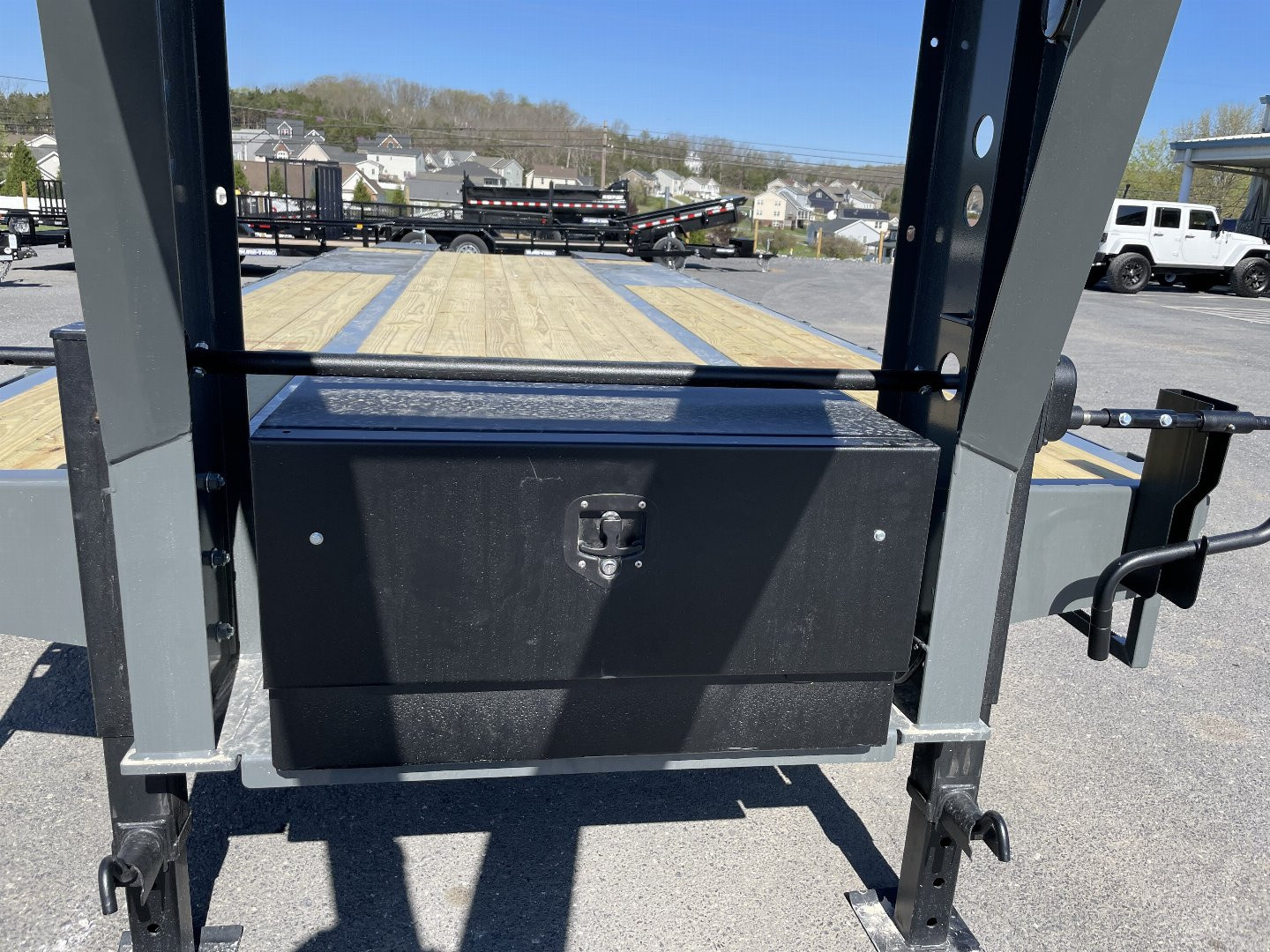 New 2025 Behnke 21+5 Deckover Gooseneck 20k Equipment Trailer