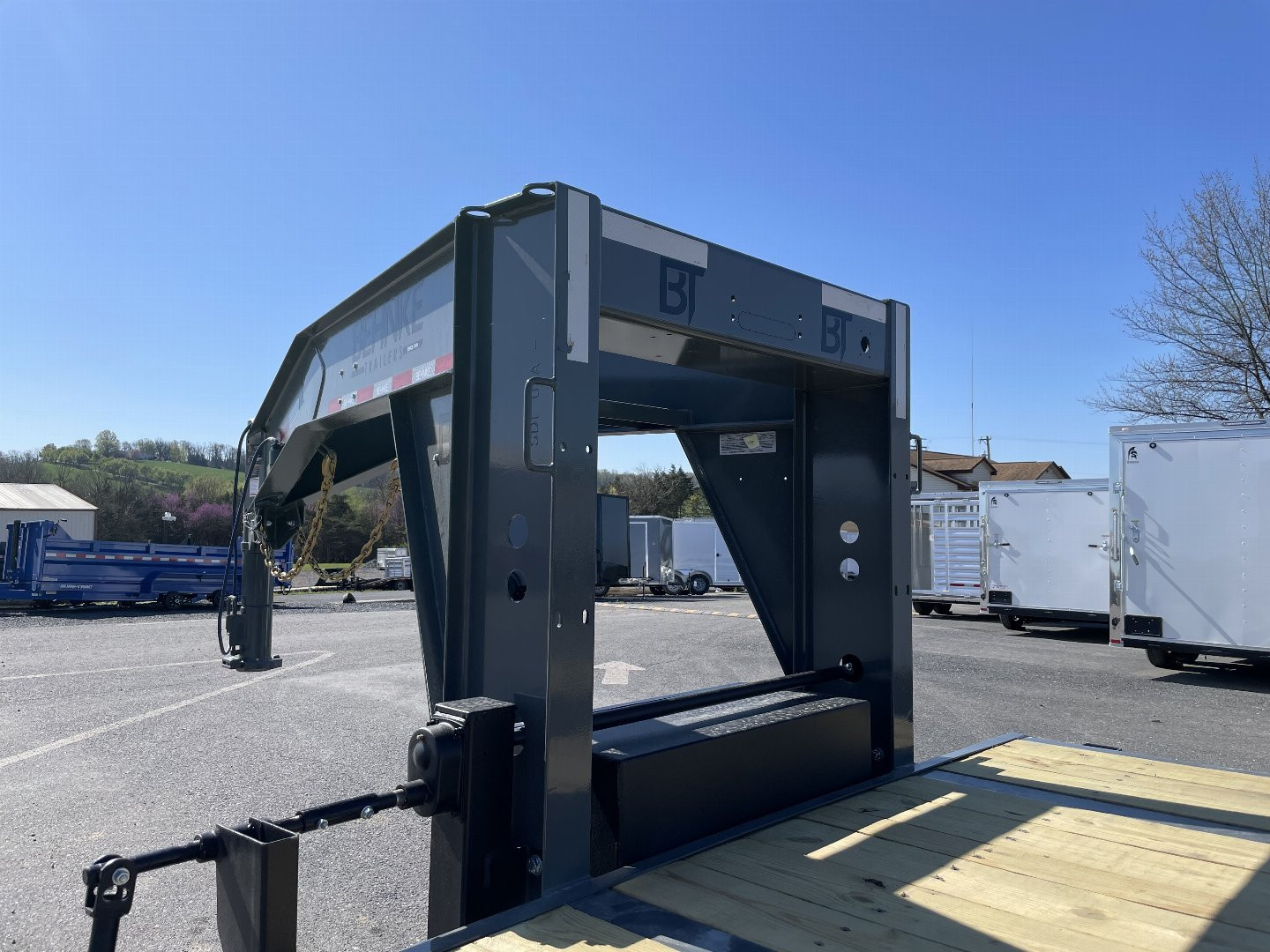 New 2025 Behnke 21+5 Deckover Gooseneck 20k Equipment Trailer
