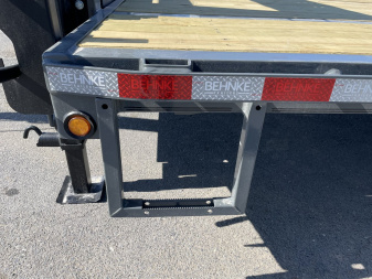 New 2025 Behnke 21+5 Deckover Gooseneck 20k Equipment Trailer