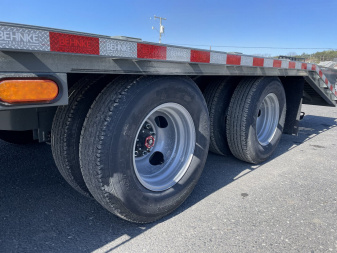 New 2025 Behnke 21+5 Deckover Gooseneck 20k Equipment Trailer