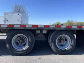 New 2025 Behnke 21+5 Deckover Gooseneck 20k Equipment Trailer