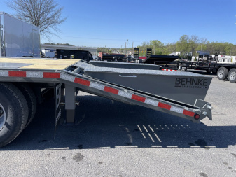 New 2025 Behnke 21+5 Deckover Gooseneck 20k Equipment Trailer