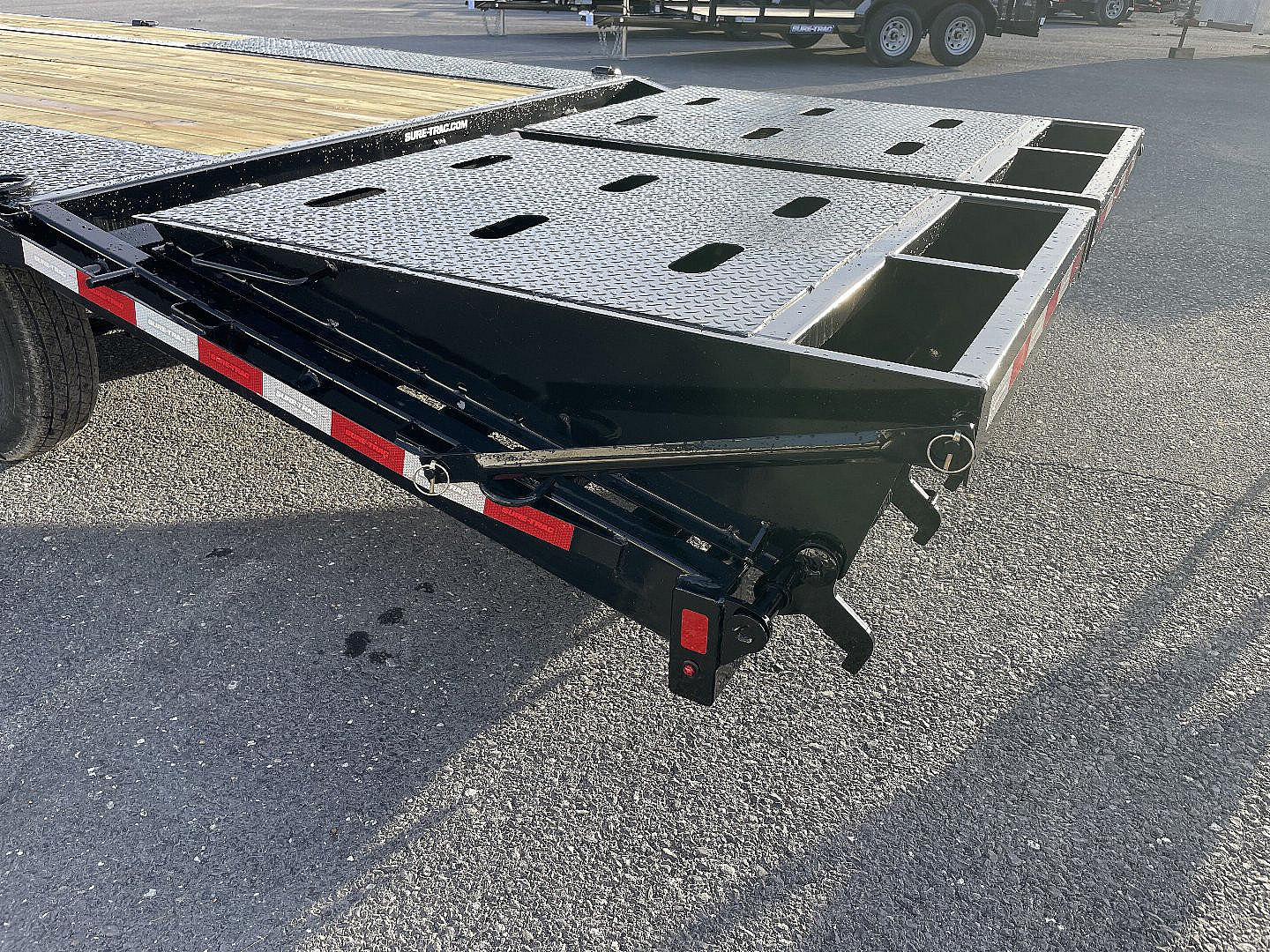 New 2025 SURE-TRAC 20+5 Deckover Gooseneck Equipment Trailer