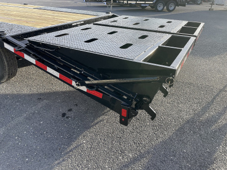 New 2025 SURE-TRAC 20+5 Deckover Gooseneck Equipment Trailer