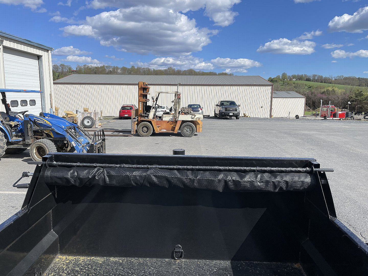 New 2025 Sure-Trac 7X14 Dump Trailer with Hydraulic Jack