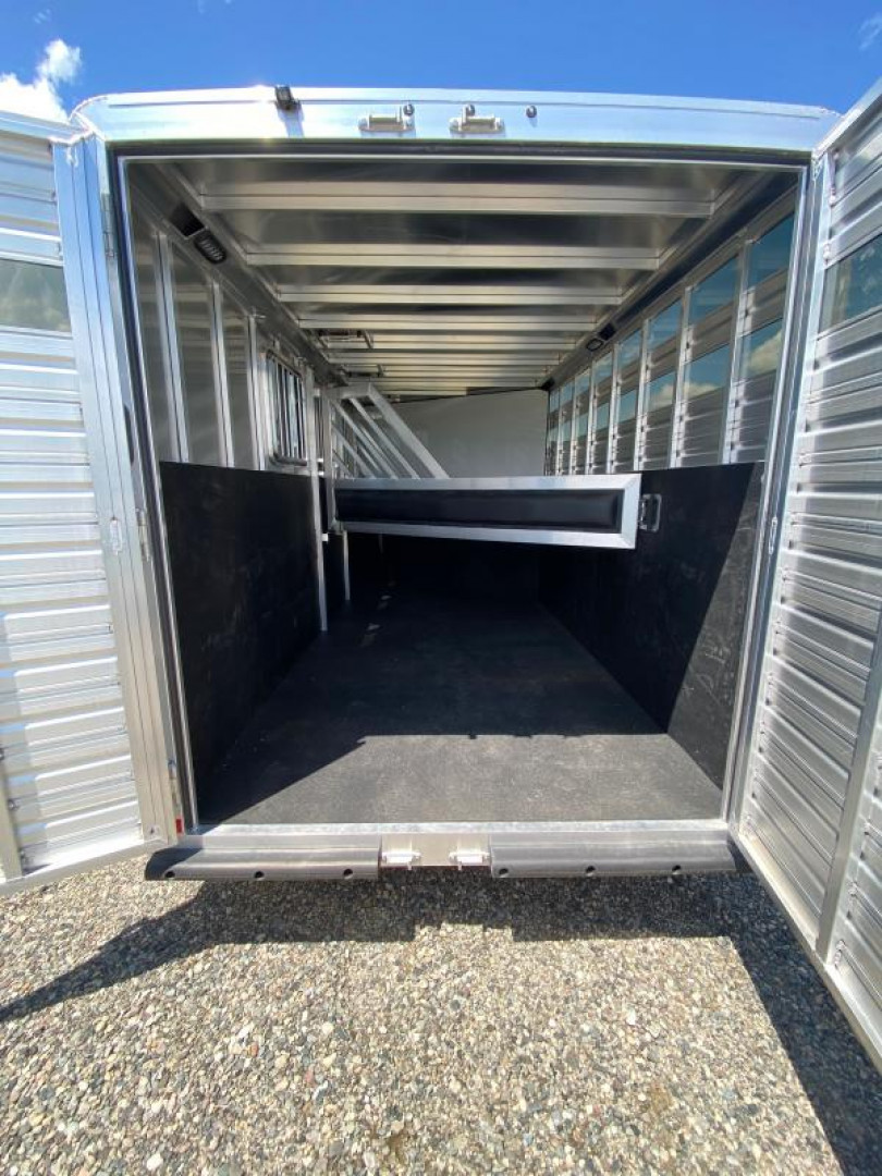 New 2023 Frontier Trailers GN 3H SLANT Horse Trailer