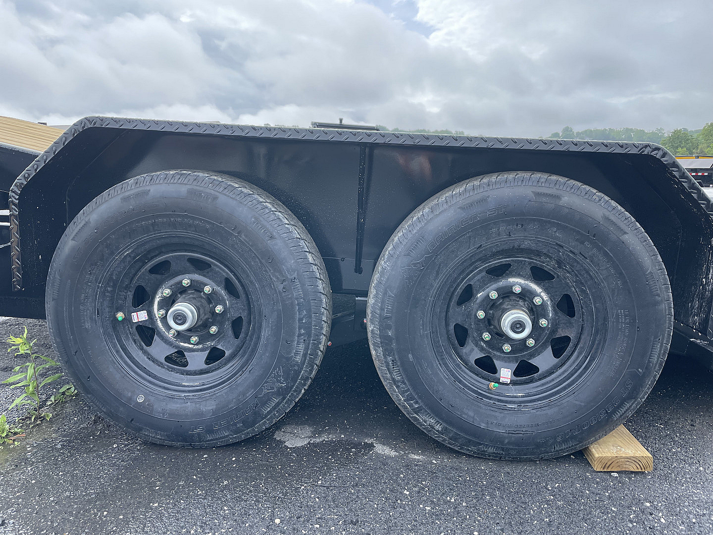 New 2025 Sure-Trac 82"X16' Tilt Equipment Trailer