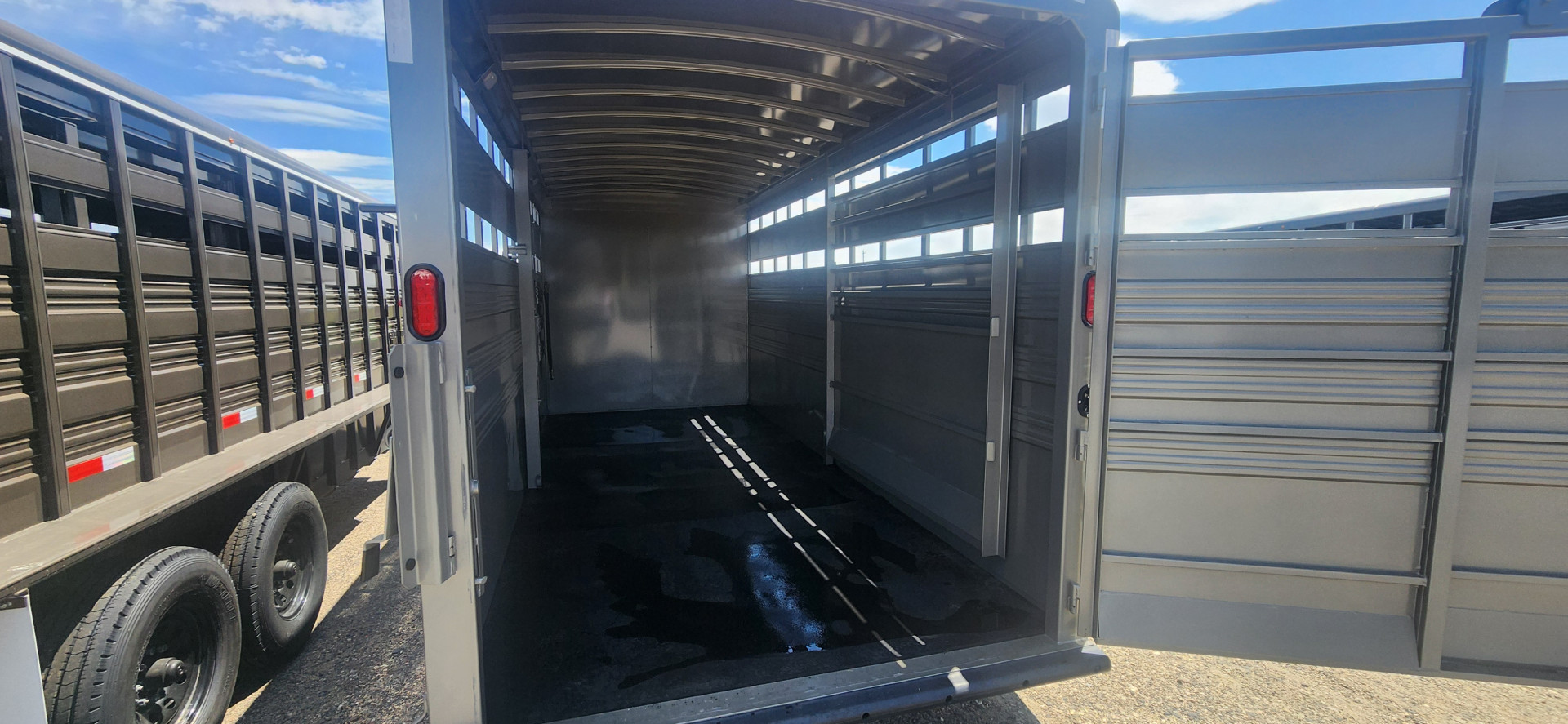 New 2025 Titan Trailer GN STC Stock / Stock Combo Trailer