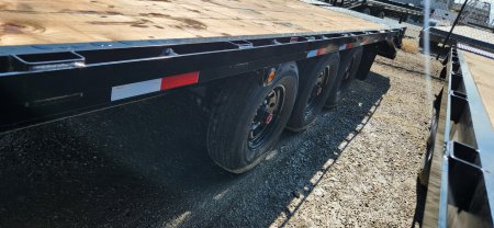 New 2025 Walton Trailer 30' GN TRIPLE AXLE Flatbed Trailer