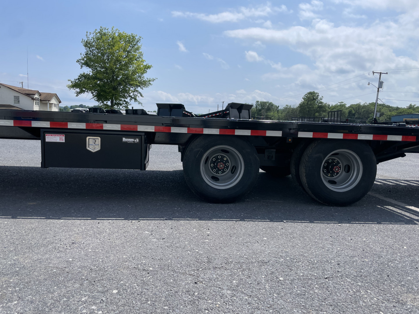 New 2025 Sure-Trac 102"X22+10 Hydraulic Tail 25.9K Equipment Trailer