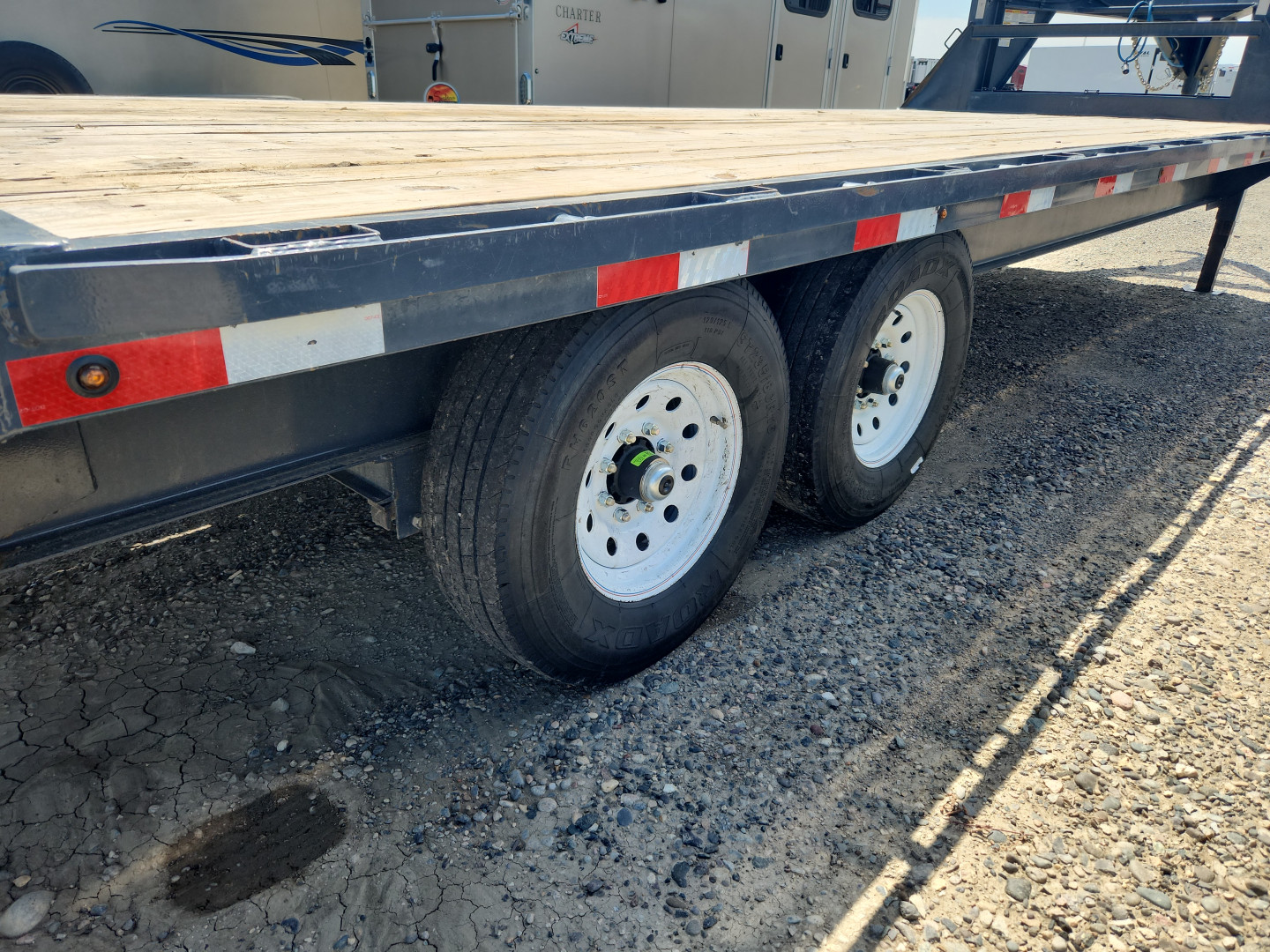 Used 2024 Lamar Trailers 25' FS022527 Flatbed Trailer