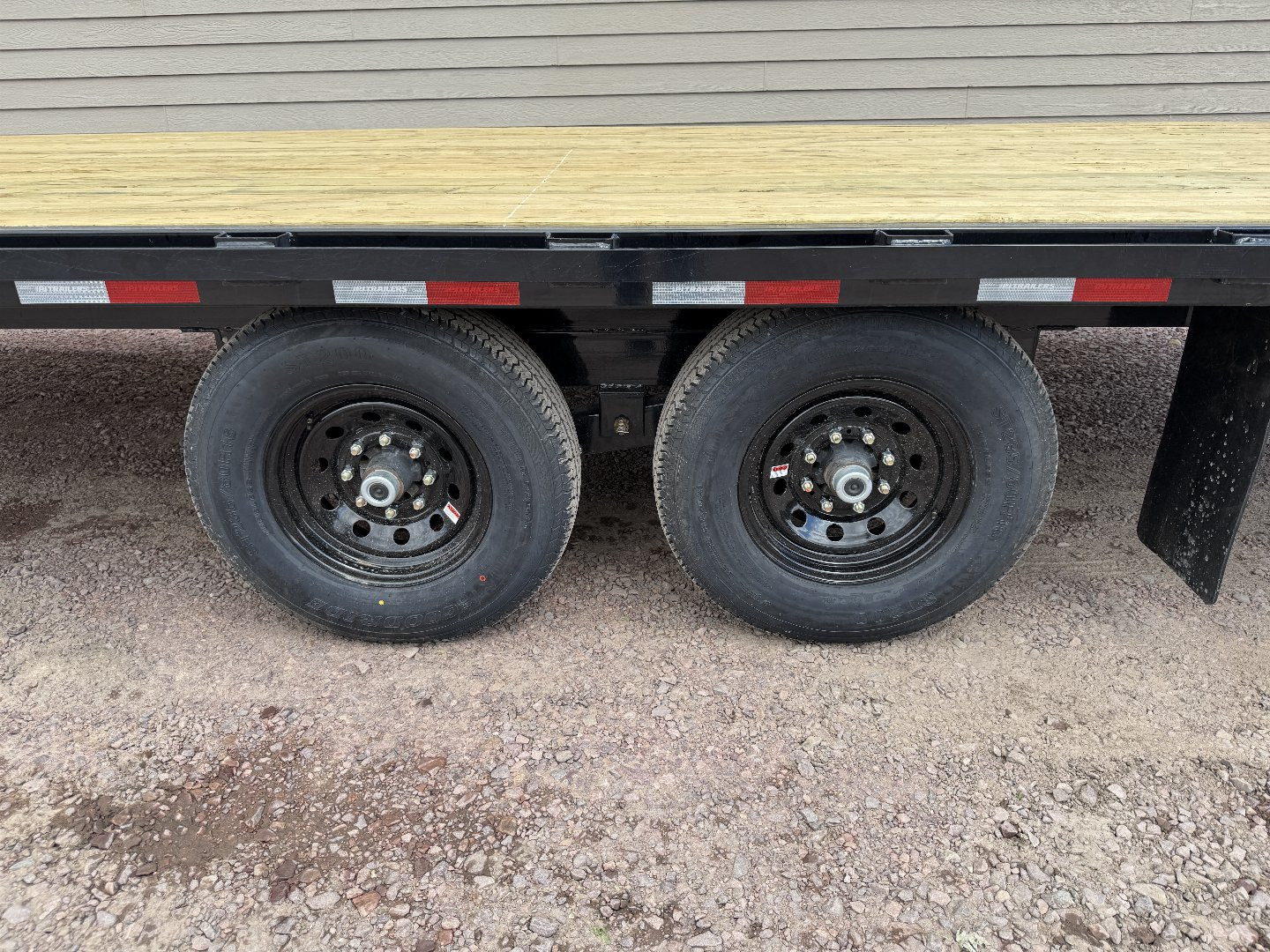 New 2025 PJ Trailers L7-22 14K Deckover Trailer
