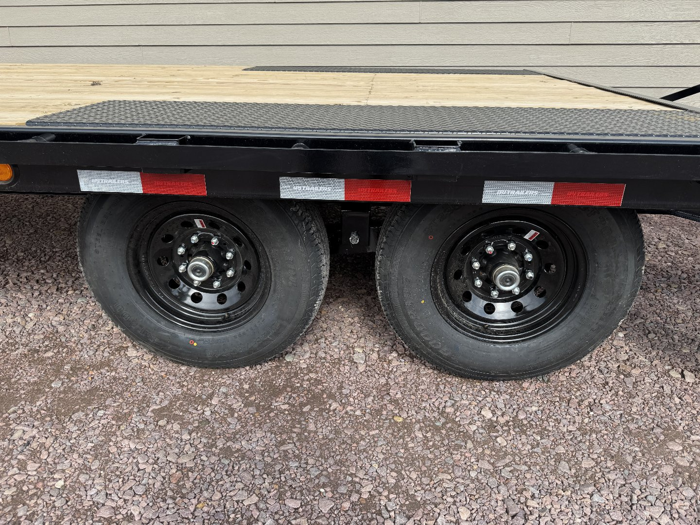New 2025 PJ Trailers F8-20 14K Deckover Trailer