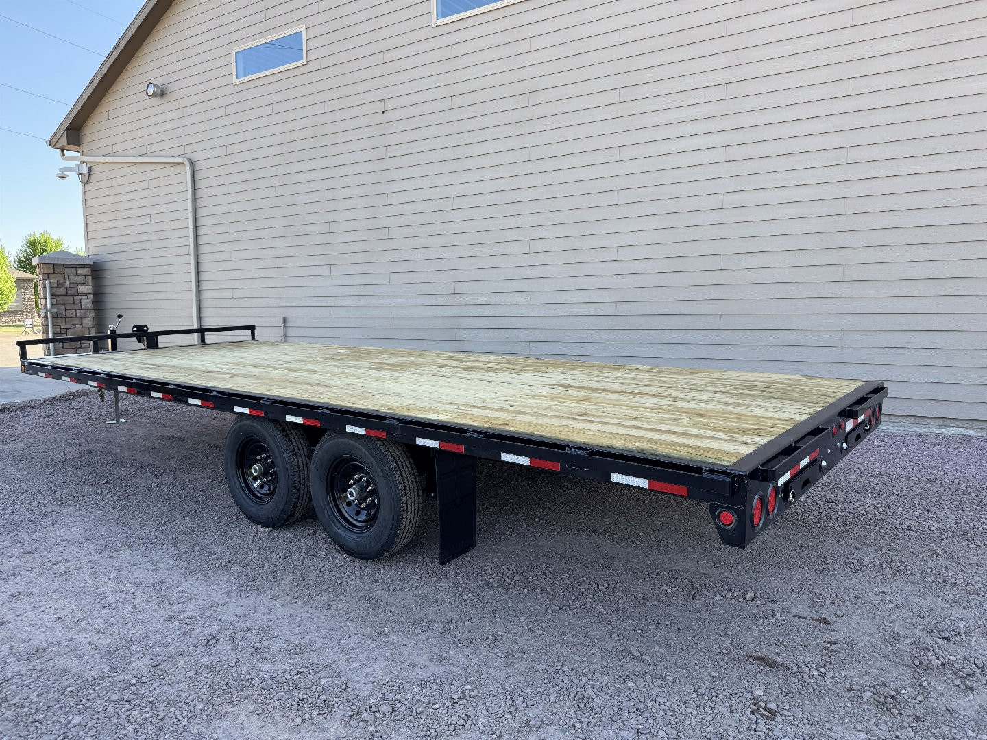 New 2025 PJ Trailers L7-22 14K Deckover BP Trailer