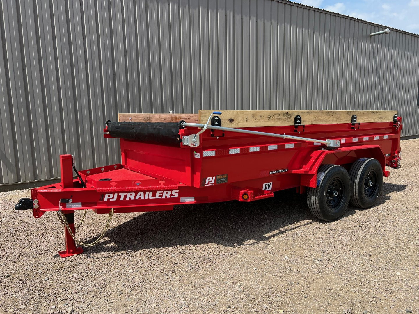 New 2025 PJ Trailers 14 Low Profile Dump Trailer - DV VOYAGER