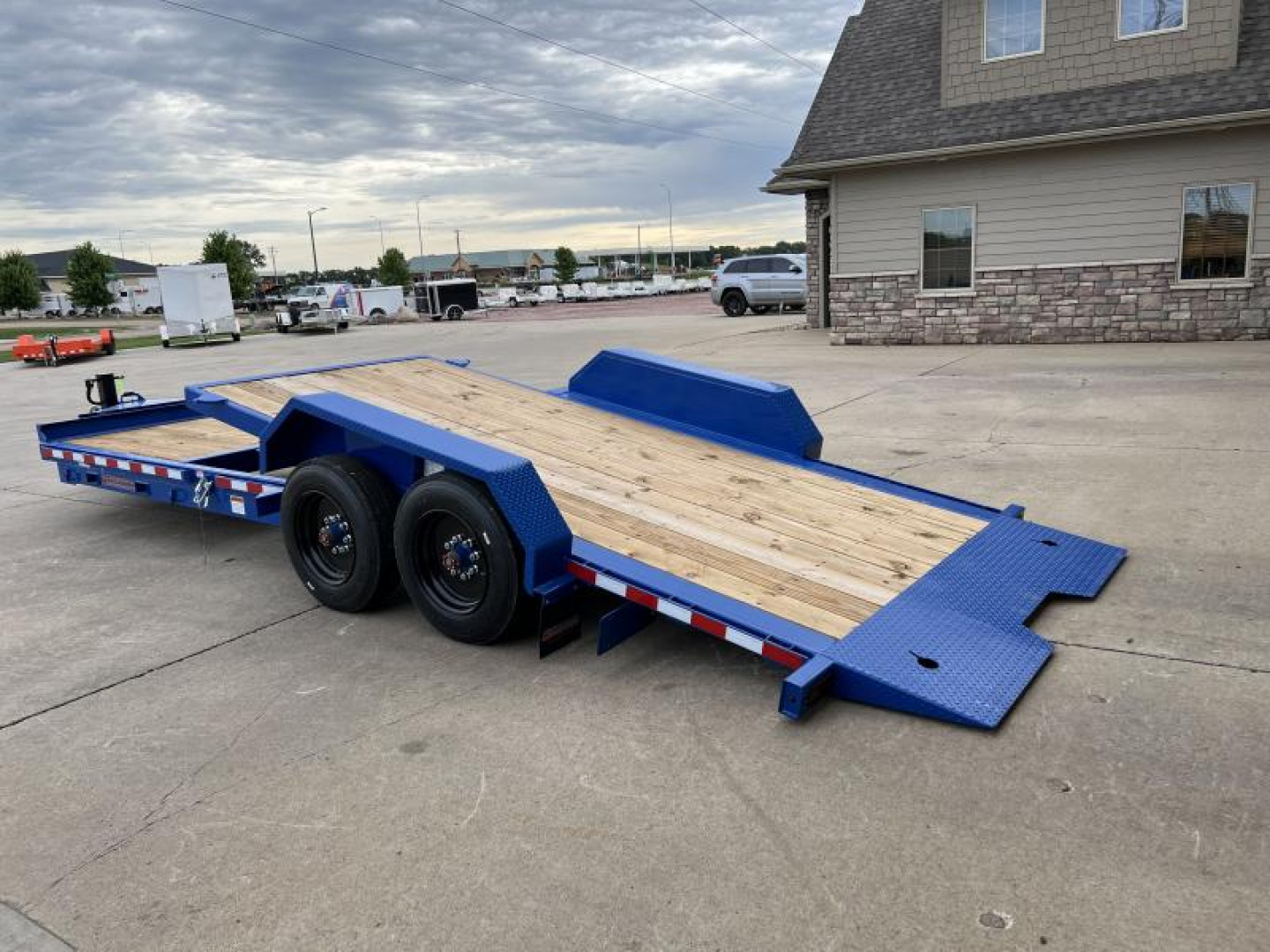 New 2025 Midsota NTB22-BP-176 (16 + 6)  Tilt Trailer