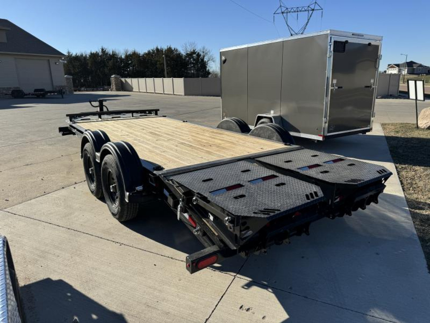 New 2025 PJ Trailers EV (18') Equipment Trailer