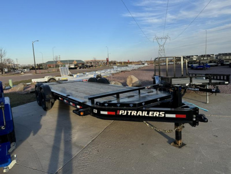 New 2025 PJ Trailers EV (20') Equipment Trailer