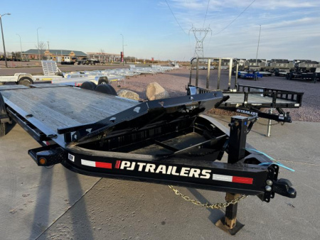 New 2025 PJ Trailers EV (20') Equipment Trailer