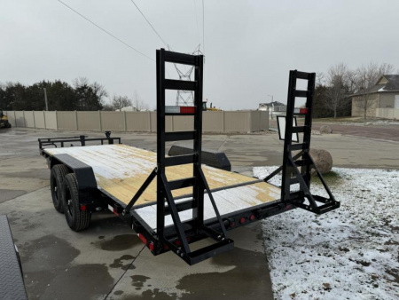 New 2025 PJ Trailers 20' CC Equipment Trailer